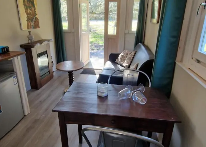 Luxussátor De Pipowagens Het Chateau Viviez